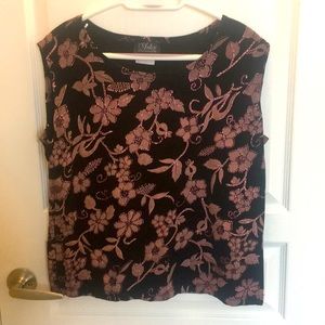 Flower patterned top with shimmer
